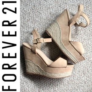 👠 Forever 21 Nude Wedges
